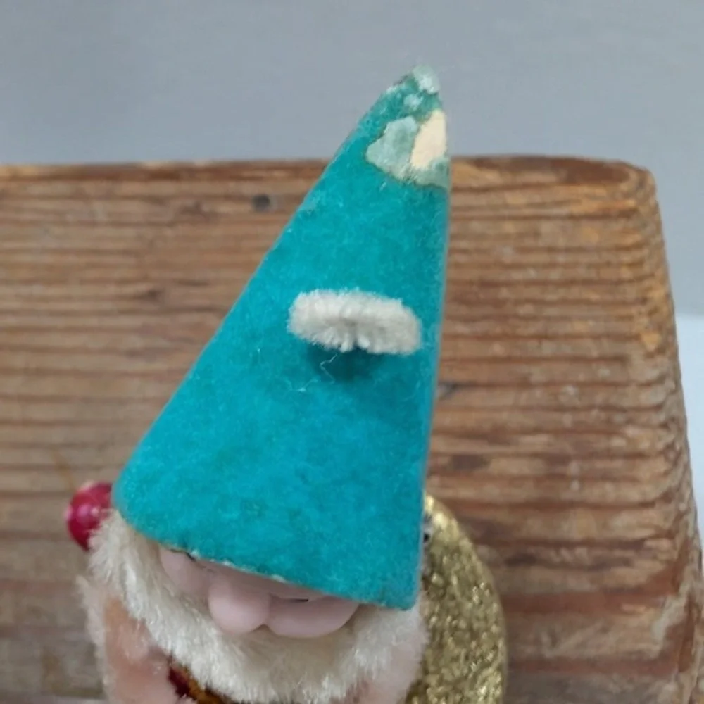 Vintage Japan Pinecone Mini Gnomes Figurines Set of 5 Christmas Holiday Decor‎
